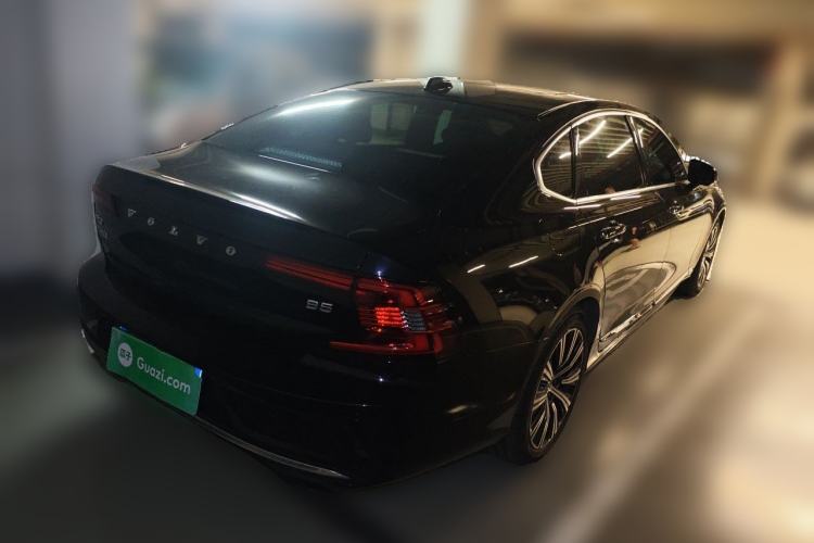Used Volvo S90 2021 B5 Zhiyi Luxury Edition Rear Right 45 Deg