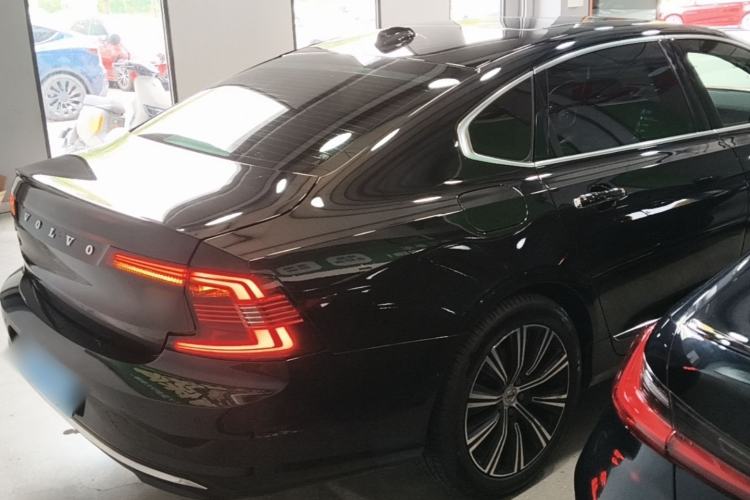 Used Volvo S90 2021 B5 Zhiyi Luxury Edition Rear Right 45 Deg