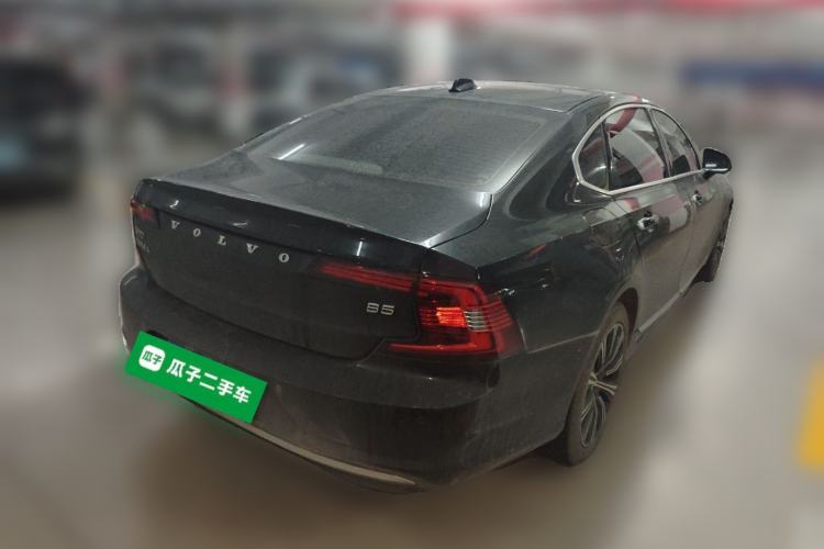 Used Volvo S90 2021 B5 Zhiyi Luxury Edition Rear Right 45 Deg
