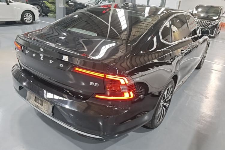 Used Volvo S90 2021 B5 Zhiyi Luxury Edition Rear Right 45 Deg