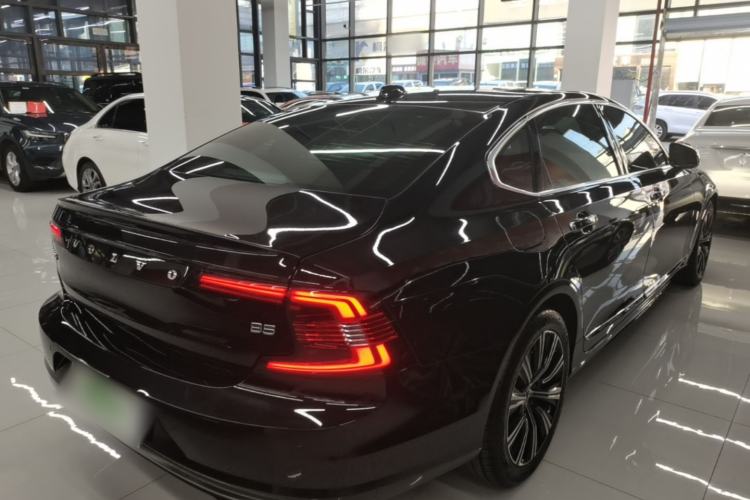 Used Volvo S90 2021 B5 Zhiyi Luxury Edition Rear Right 45 Deg