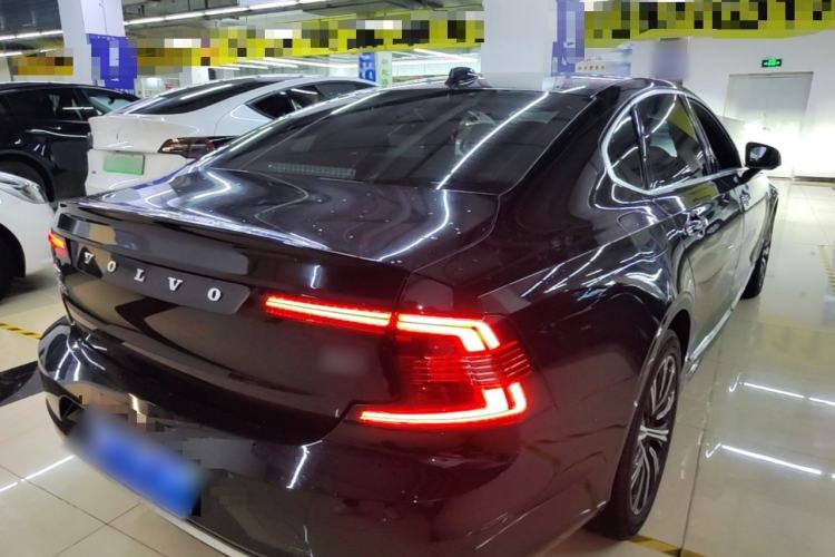 Used Volvo S90 2021 B5 Zhiyi Luxury Edition Rear Right 45 Deg
