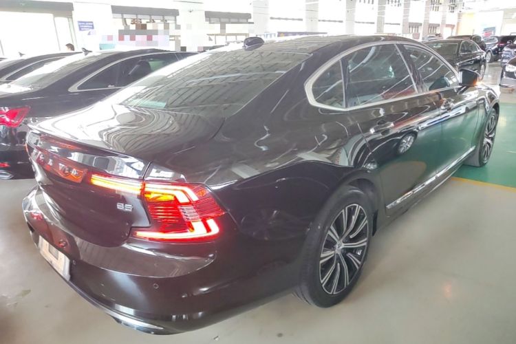 Used Volvo S90 2021 B5 Zhiyi Luxury Edition Rear Right 45 Deg