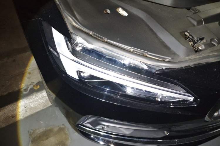 Used Volvo S90 2021 B5 Zhiyuan Luxury Edition Right Front Headlight
