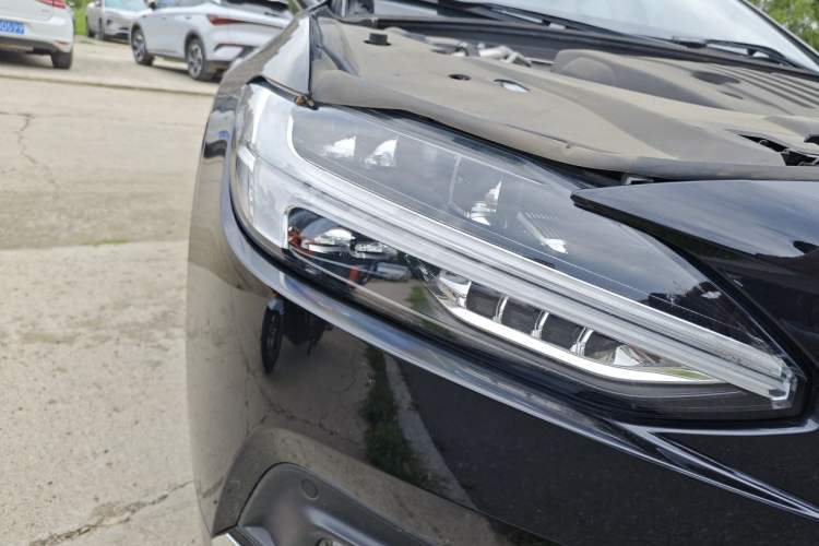 Used Volvo S90 2021 B5 Zhiyuan Luxury Edition Right Front Headlight