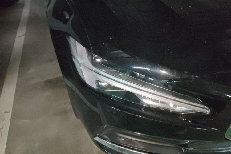 Used Volvo S90 2021 B5 Zhiyi Luxury Edition Right Front Headlight