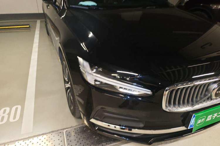 Used Volvo S90 2021 B5 Zhiyi Luxury Edition Right Front Headlight