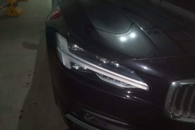Used Volvo S90 2021 B5 Zhiyi Luxury Edition Right Front Headlight