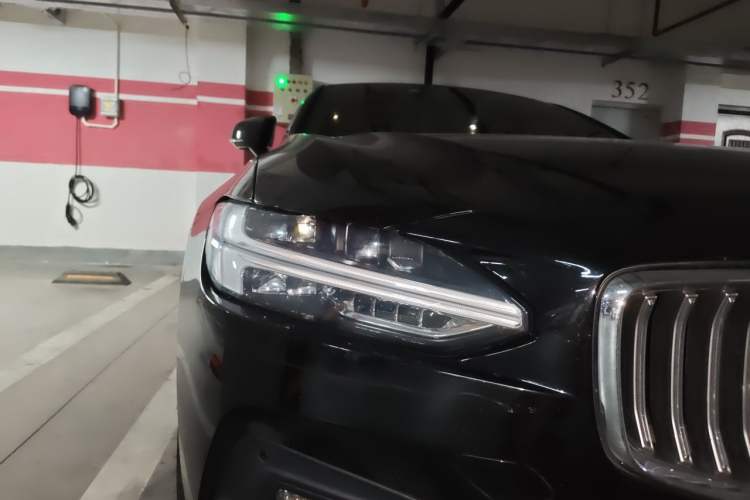 Used Volvo S90 2021 B5 Zhiyi Luxury Edition Right Front Headlight