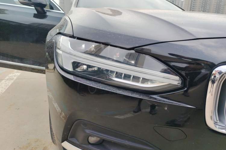 Used Volvo S90 2021 B5 Zhiyuan Luxury Edition Right Front Headlight
