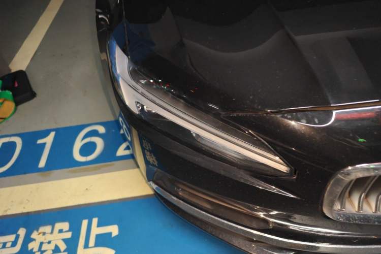 Used Volvo S90 2021 B5 Zhiyi Luxury Edition Right Front Headlight