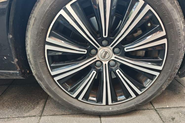 Used Volvo S90 2021 B5 Zhiyi Luxury Edition Right Front Wheel Hub