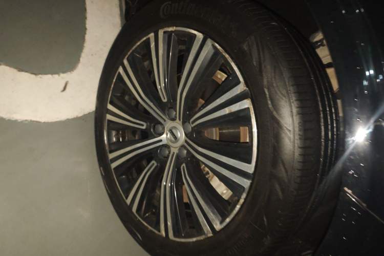 Used Volvo S90 2021 B5 Zhiyi Luxury Edition Right Front Wheel Hub