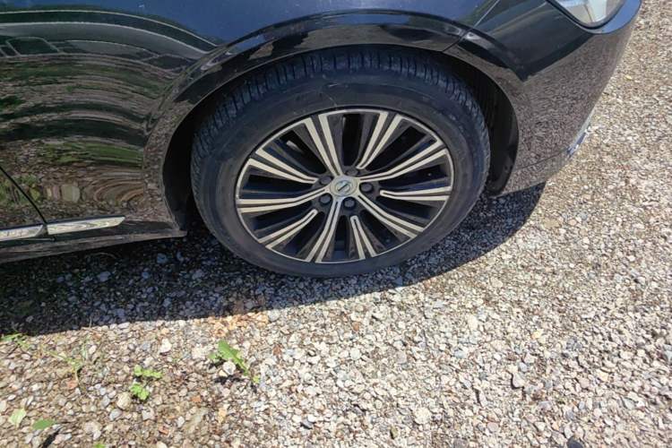 Used Volvo S90 2021 B5 Zhiyuan Luxury Edition Right Front Wheel Hub