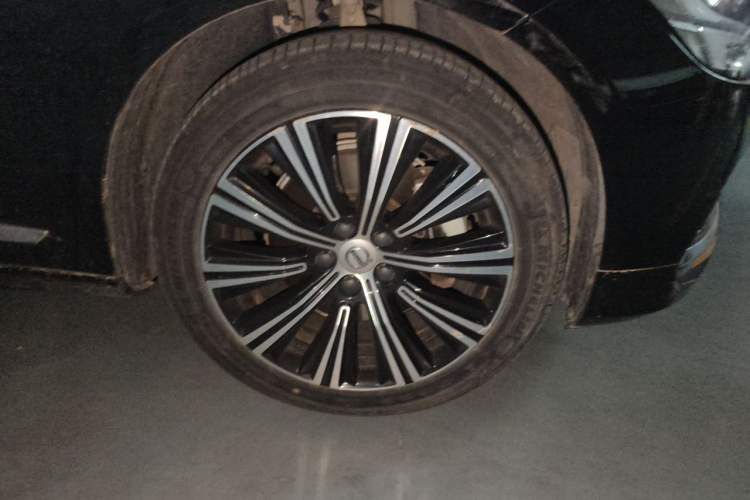 Used Volvo S90 2021 B5 Zhiyi Luxury Edition Right Front Wheel Hub