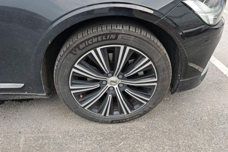 Used Volvo S90 2021 B5 Zhiyi Luxury Edition Right Front Wheel Hub