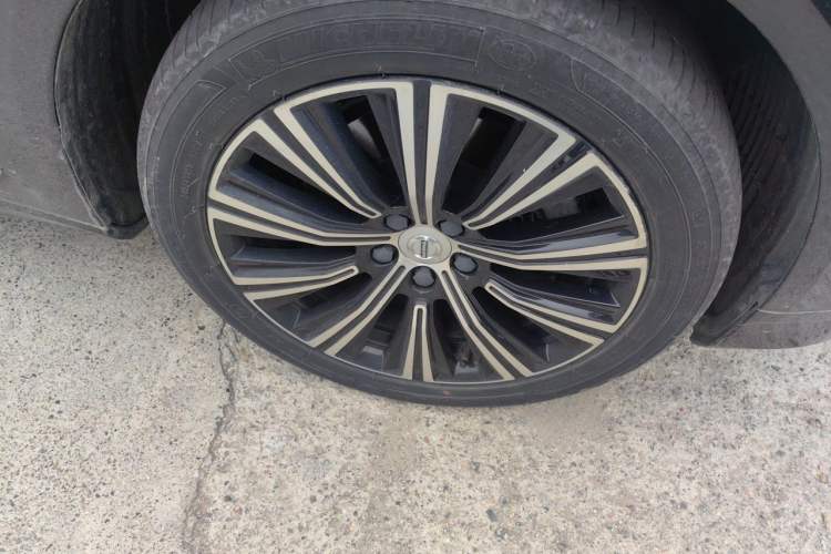 Used Volvo S90 2021 B5 Zhiyi Luxury Edition Right Front Wheel Hub