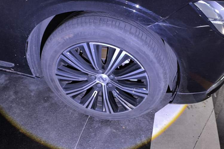 Used Volvo S90 2021 B5 Zhiyi Luxury Edition Right Front Wheel Hub
