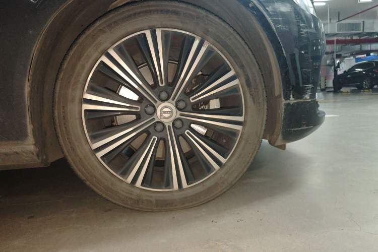Used Volvo S90 2021 B5 Zhiyi Luxury Edition Right Front Wheel Hub