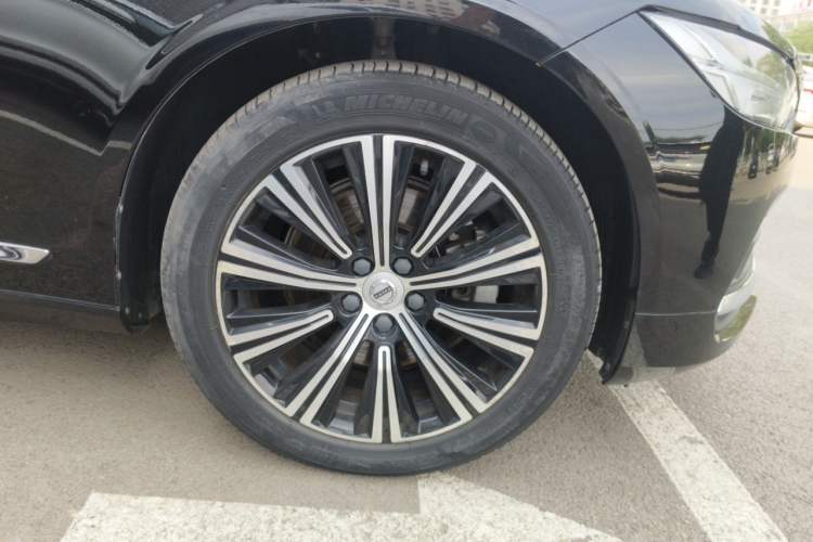 Used Volvo S90 2021 B5 Zhiyi Luxury Edition Right Front Wheel Hub