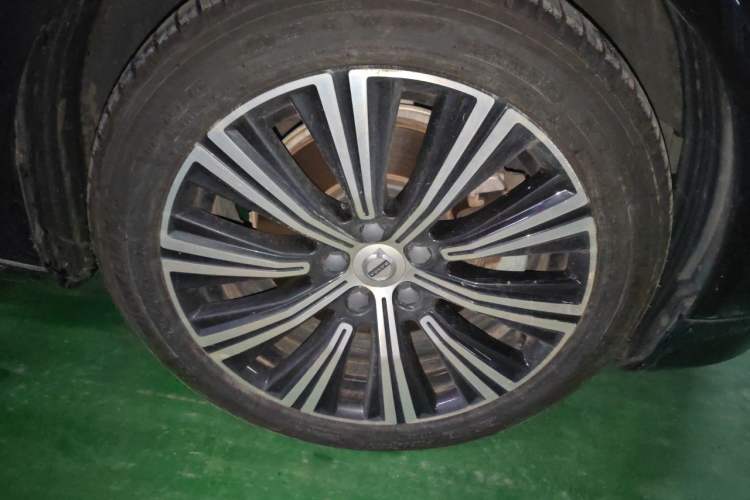 Used Volvo S90 2021 B5 Zhiyi Luxury Edition Right Front Wheel Hub