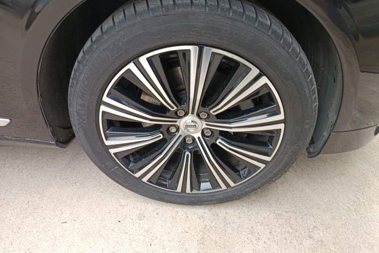 Used Volvo S90 2021 B5 Zhiyi Luxury Edition Right Front Wheel Hub
