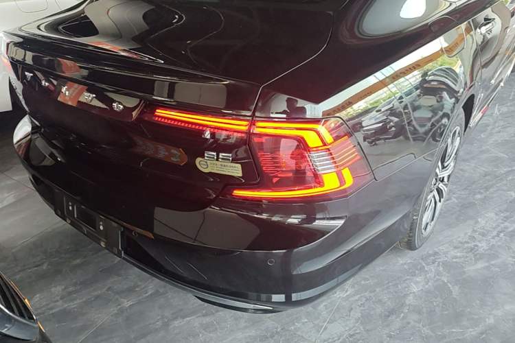 Used Volvo S90 2021 B5 Zhiyuan Luxury Edition Right Rear Taillight