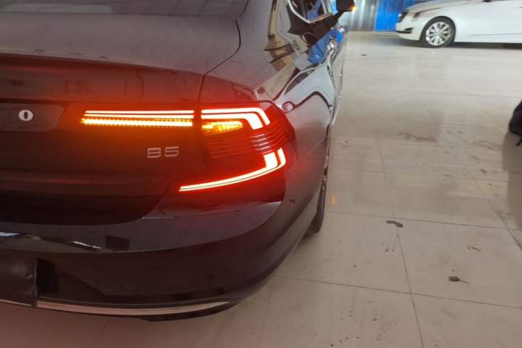 Used Volvo S90 2021 B5 Zhiyi Luxury Edition Right Rear Taillight
