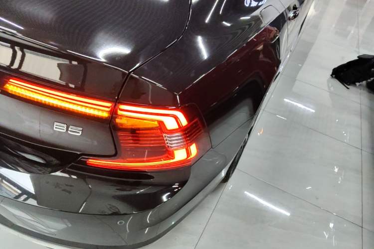 Used Volvo S90 2021 B5 Zhiyi Luxury Edition Right Rear Taillight