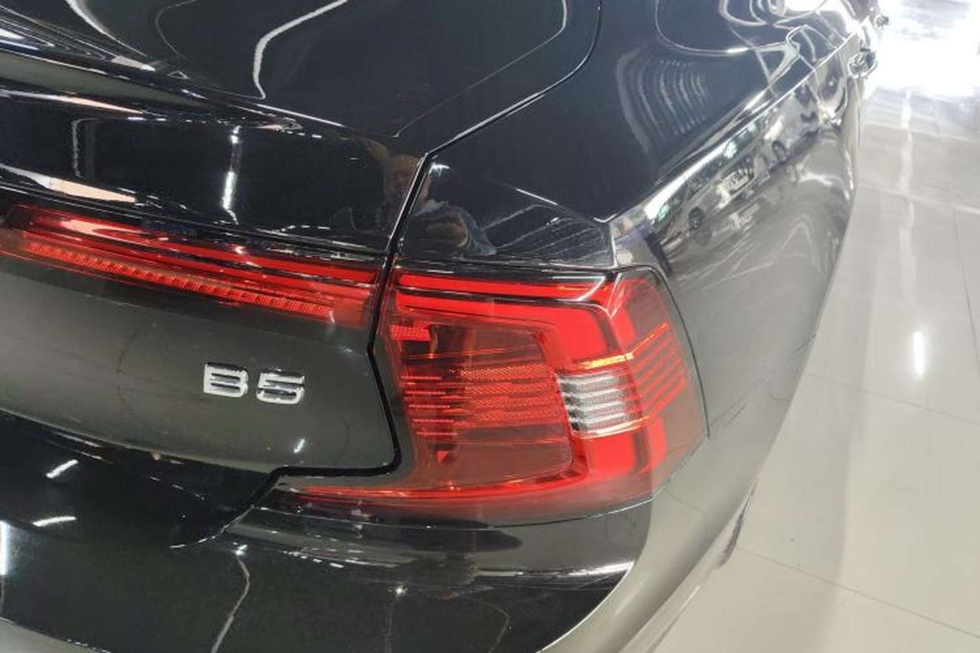 Used Volvo S90 2021 B5 Zhiyi Luxury Edition Right Rear Taillight
