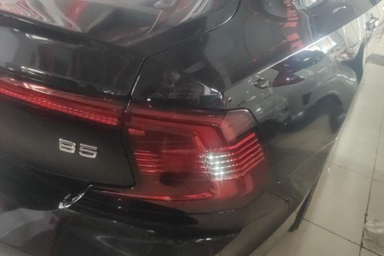 Used Volvo S90 2021 B5 Zhiyi Luxury Edition Right Rear Taillight