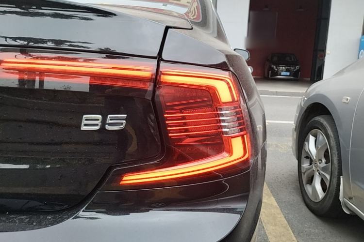Used Volvo S90 2021 B5 Zhiyi Luxury Edition Right Rear Taillight