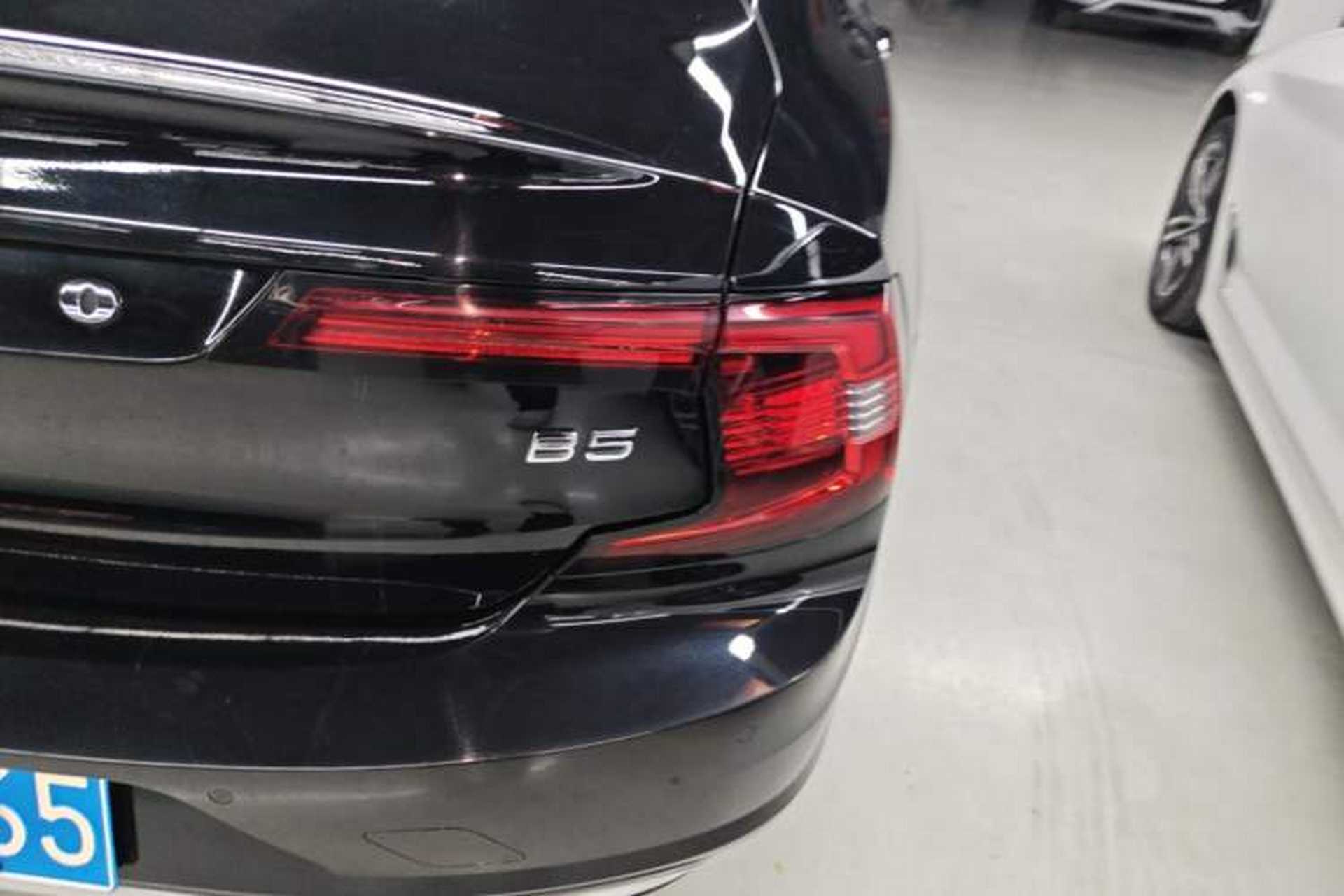Used Volvo S90 2021 B5 Zhiyuan Luxury Edition Right Rear Taillight