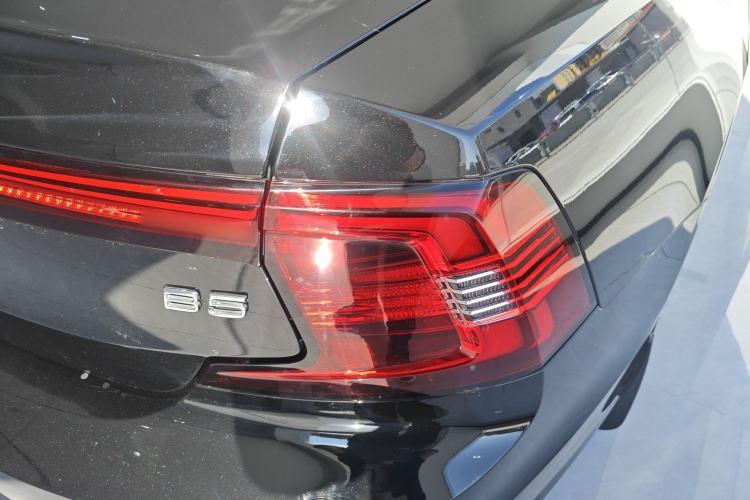 Used Volvo S90 2021 B5 Zhiyuan Luxury Edition Right Rear Taillight