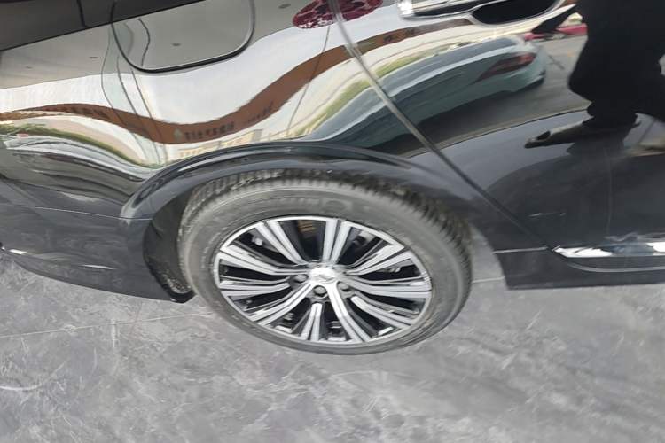 Used Volvo S90 2021 B5 Zhiyuan Luxury Edition Right Rear Wheel Hub