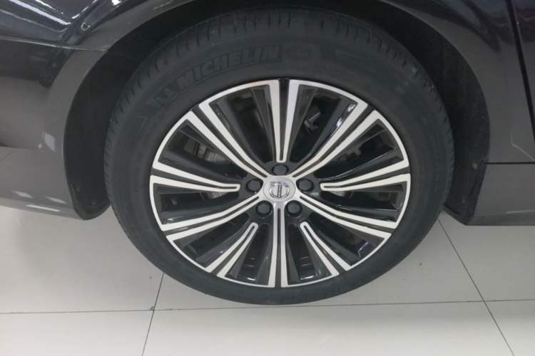 Used Volvo S90 2021 B5 Zhiyuan Luxury Edition Right Rear Wheel Hub