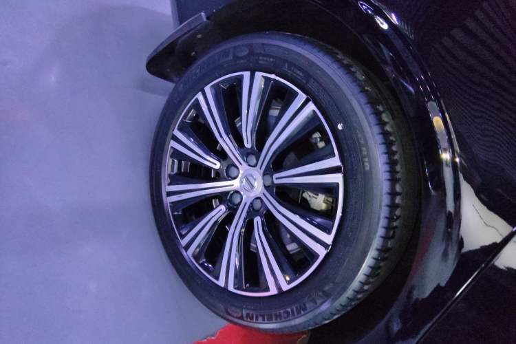 Used Volvo S90 2021 B5 Zhiyuan Luxury Edition Right Rear Wheel Hub