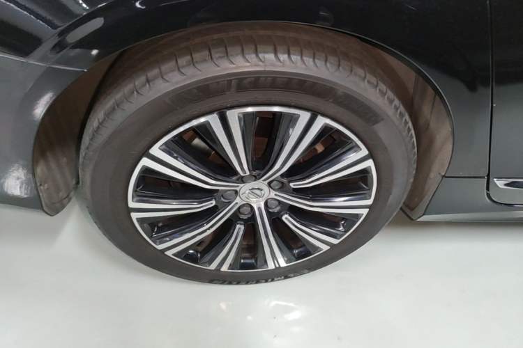 Used Volvo S90 2021 B5 Zhiyuan Luxury Edition Right Rear Wheel Hub