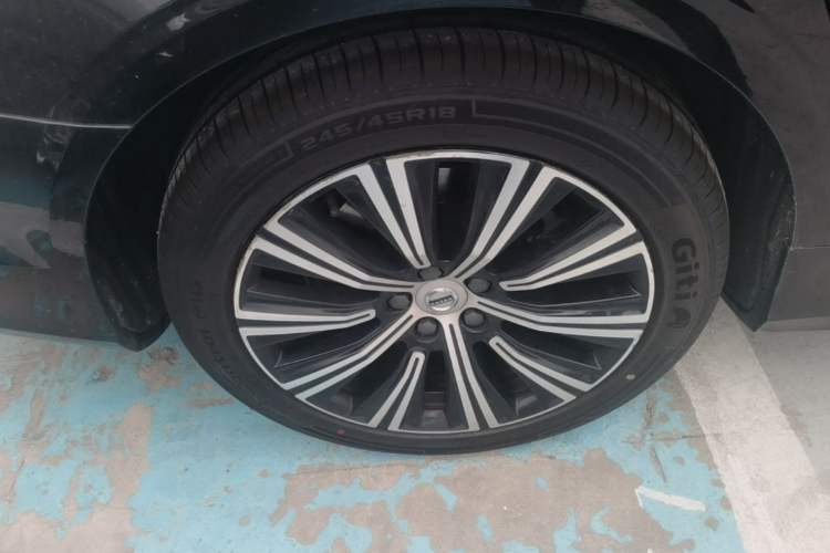 Used Volvo S90 2021 B5 Zhiyi Luxury Edition Right Rear Wheel Hub