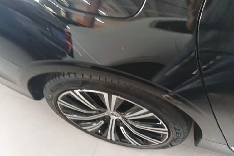 Used Volvo S90 2021 B5 Luxury Smart Edition Right Rear Wheel Hub