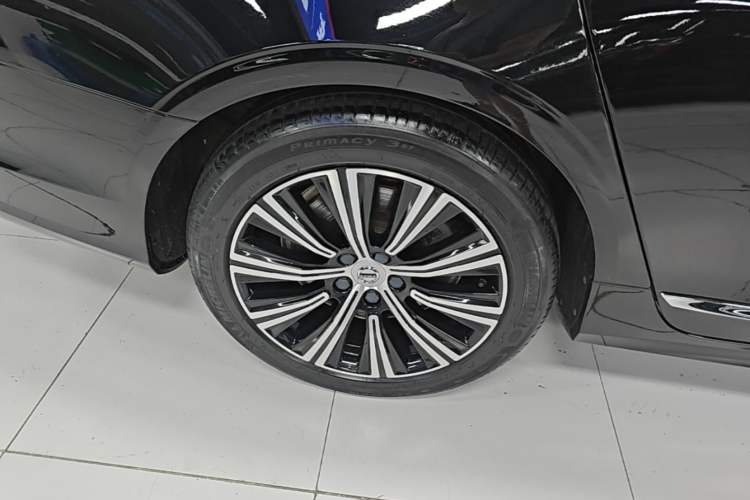 Used Volvo S90 2021 B5 Zhiyi Luxury Edition Right Rear Wheel Hub