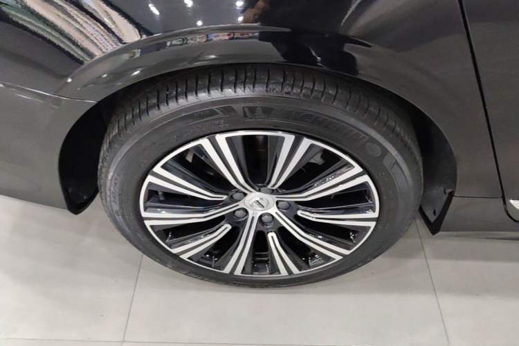 Used Volvo S90 2021 B5 Zhiyuan Luxury Edition Right Rear Wheel Hub