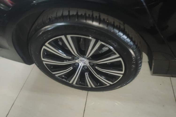 Used Volvo S90 2021 B5 Zhiyi Luxury Edition Right Rear Wheel Hub