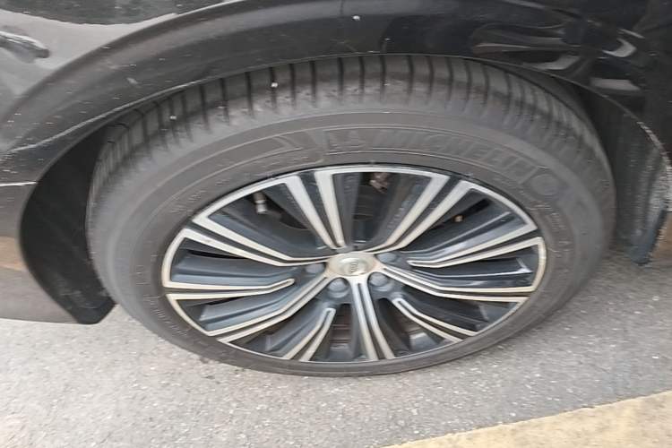Used Volvo S90 2021 B5 Zhiyi Luxury Edition Right Rear Wheel Hub