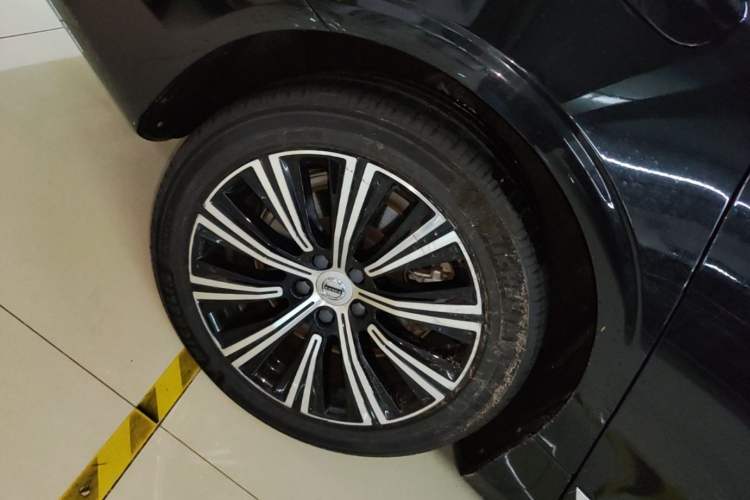 Used Volvo S90 2021 B5 Zhiyi Luxury Edition Right Rear Wheel Hub