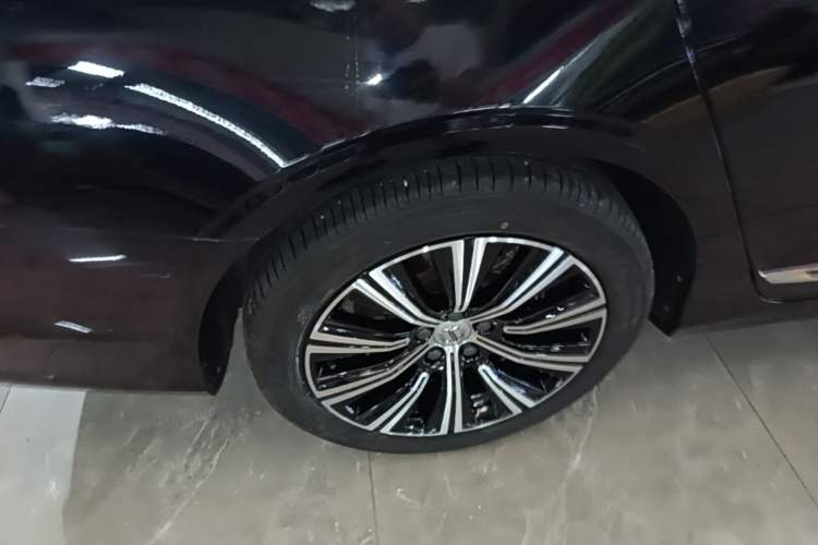 Used Volvo S90 2021 B5 Zhiyuan Luxury Edition Right Rear Wheel Hub
