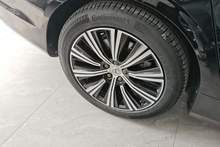 Used Volvo S90 2021 B5 Zhiyuan Luxury Edition Right Rear Wheel Hub