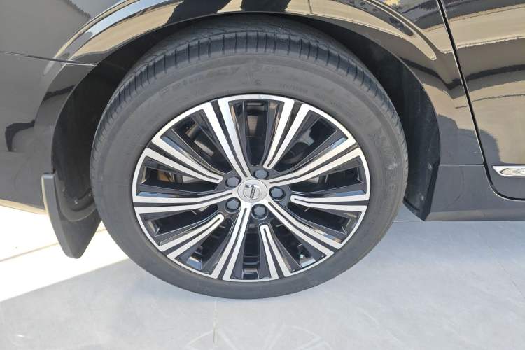 Used Volvo S90 2021 B5 Zhiyuan Luxury Edition Right Rear Wheel Hub