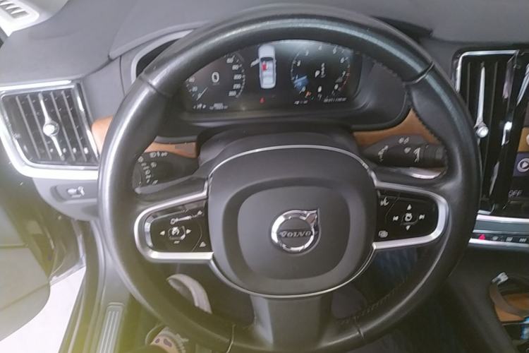 Used Volvo S90 2021 B5 Zhiyi Luxury Edition Steering Wheel