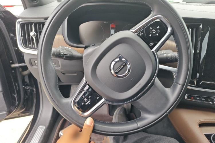Used Volvo S90 2021 B5 Zhiyuan Luxury Edition Steering Wheel